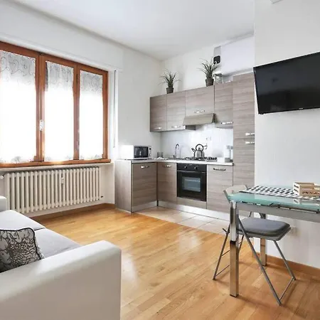 Belfiore Tot_ By The Railway Station Apartment Florenz